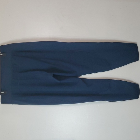 Athleta Run With It Pants Size Large Zip Pockets Lightweight Cool Breasy - Picture 5 of 13